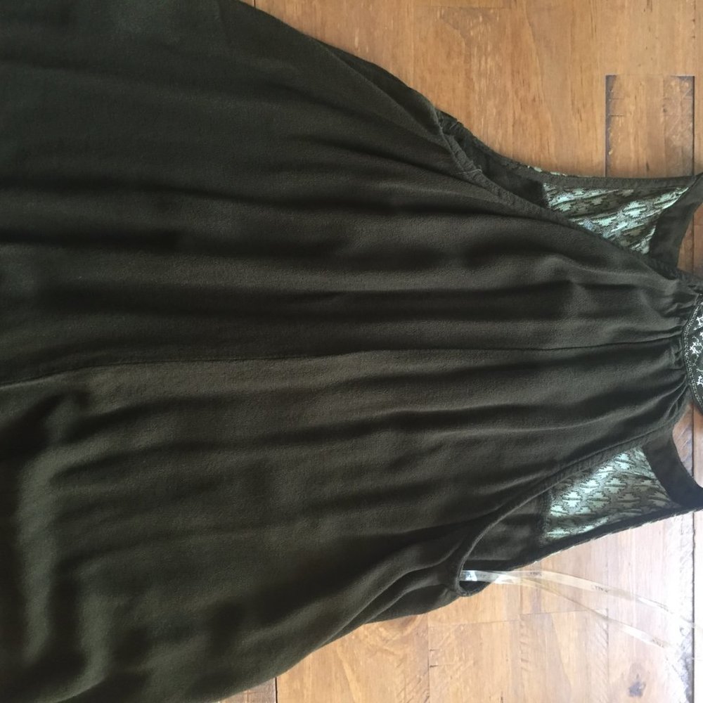 Top - Picture 3 of 5